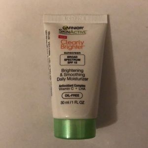 Garnier Britening and Smoothing Daily Moisturizer